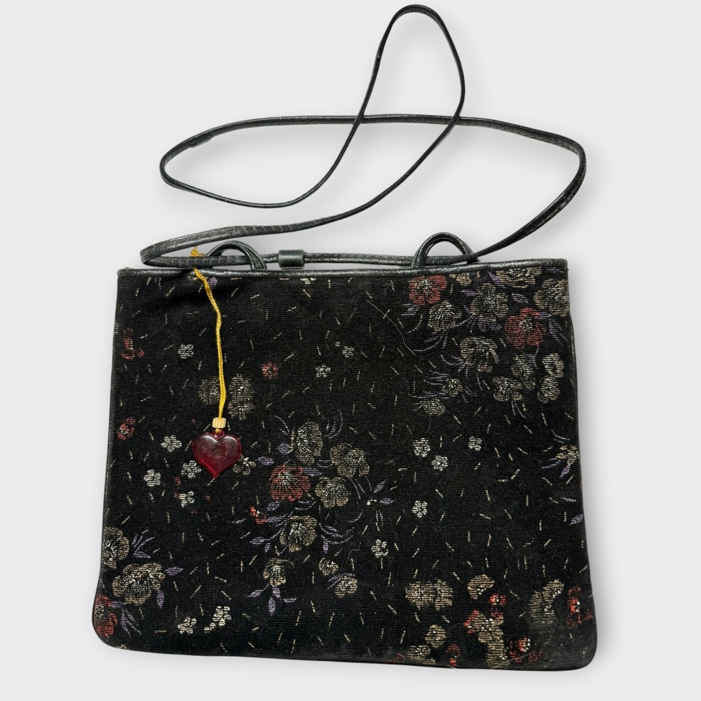 Vintage Meyers Tapestry Purse Black Floral Velvet‎ Red Heart Shoulder Bag USA
